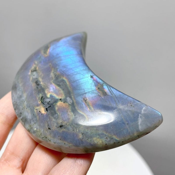 15 Pieces Beautiful Labradorite Moon Carving