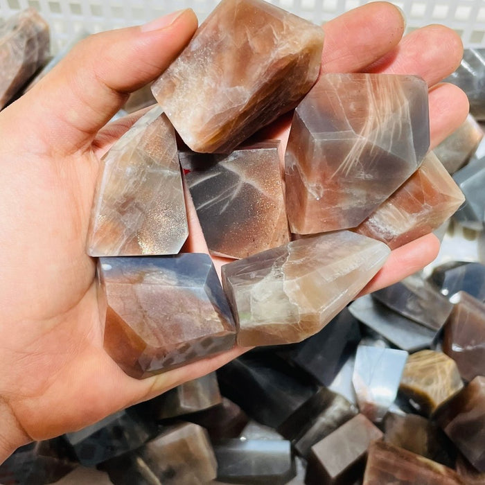 90 Pieces Black Rainbow Sun Stone With Hematite Free Form