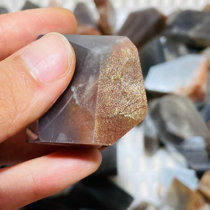 90 Pieces Black Rainbow Sun Stone With Hematite Free Form