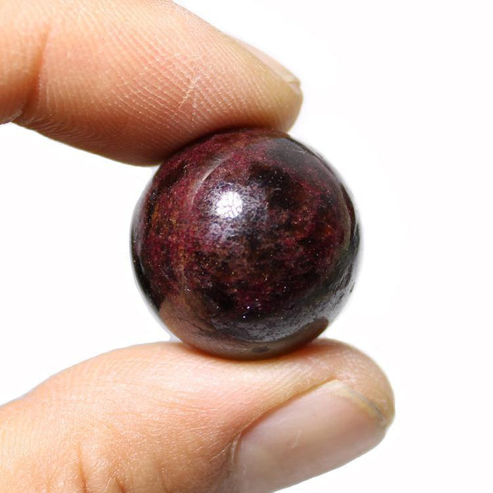Garnet Ball 2cm With Star Light