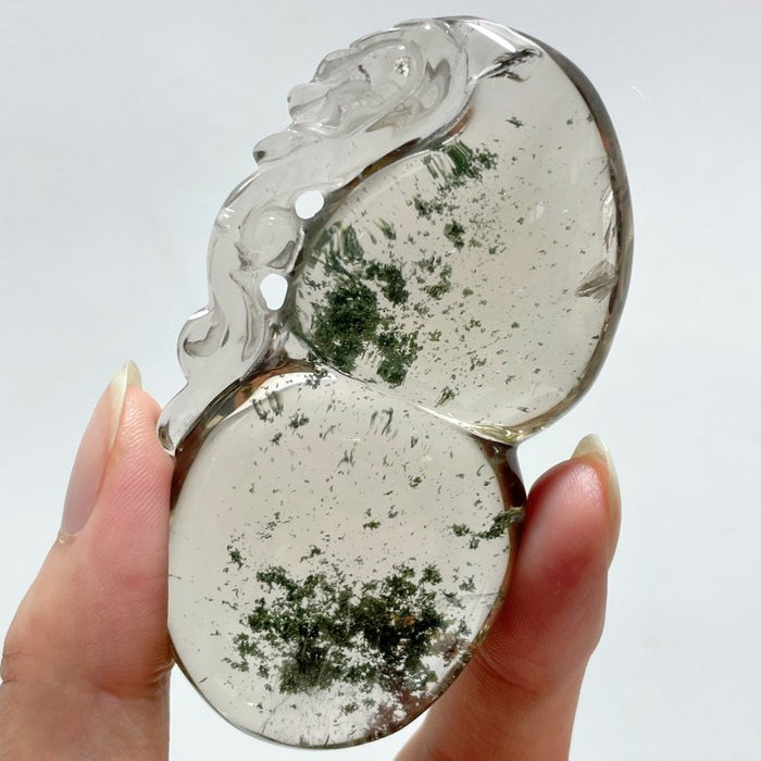 Garden Quartz Gourd With Dragon Crystal Carving