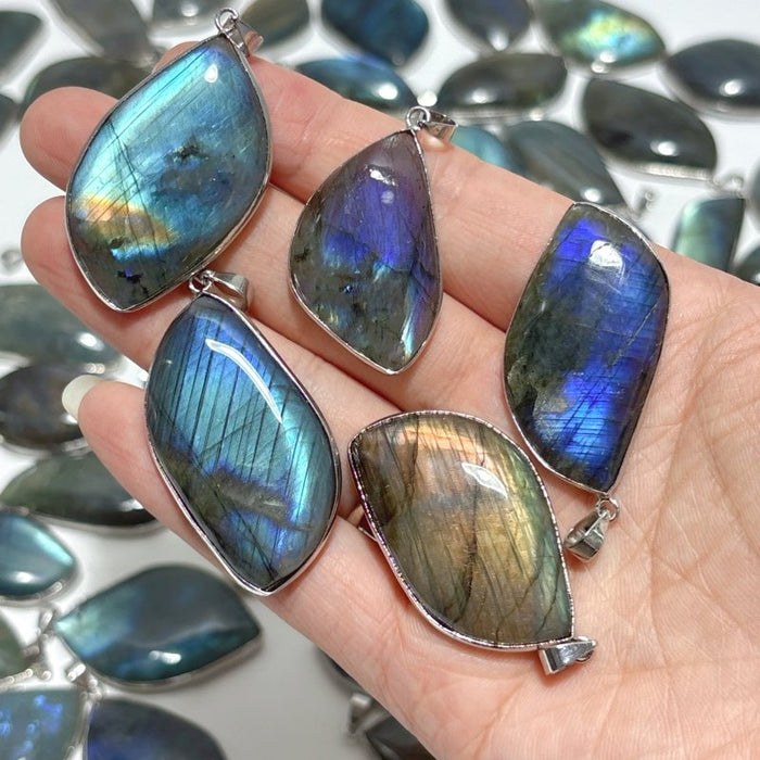 Labradorite Leaf Shape Pendant Wholesale