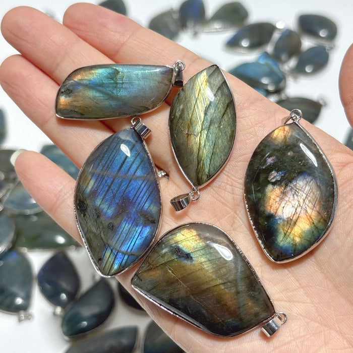 Labradorite Leaf Shape Pendant Wholesale