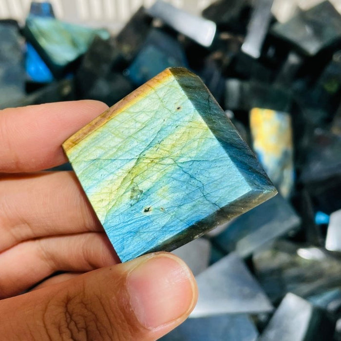 217 Pieces Beautiful Labradorite High Quality Small Free Form