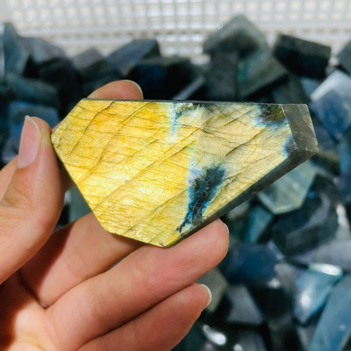 155 Pieces High Quality Small Labradorite Free Form