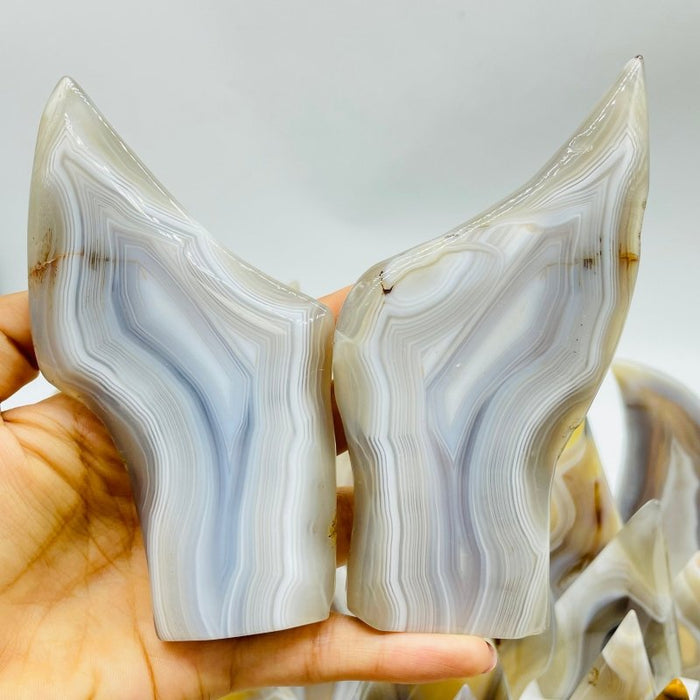 42 Pieces White Stripe Agate Arrow Head Shape Carving