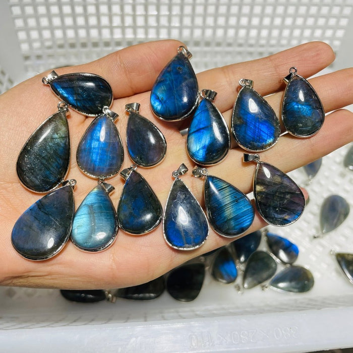 62 Pieces High Quality Labradorite Pendant Charm