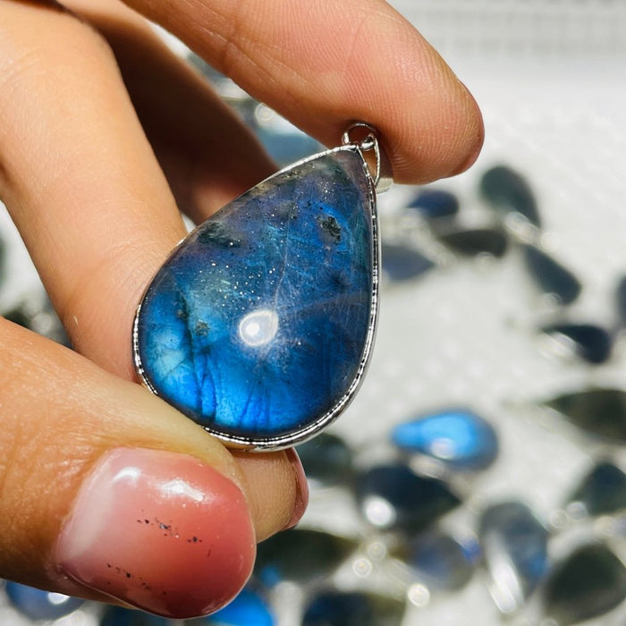 62 Pieces High Quality Labradorite Pendant Charm