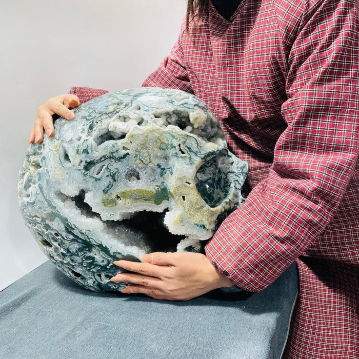 71.8kg Very Large Geode Druzy Moss Agate Skull Carving 20Inch