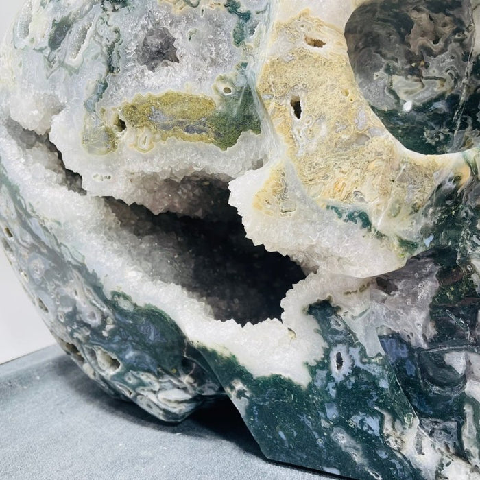 71.8kg Very Large Geode Druzy Moss Agate Skull Carving 20Inch