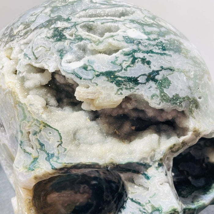 71.8kg Very Large Geode Druzy Moss Agate Skull Carving 20Inch