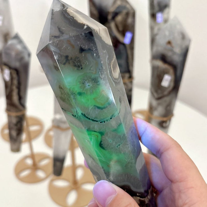 8 Pieces Fluorescent Volcanic Agate Scepter Wand with Stand (UV-Reactive)