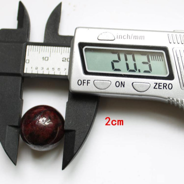 Garnet Ball 2cm With Star Light