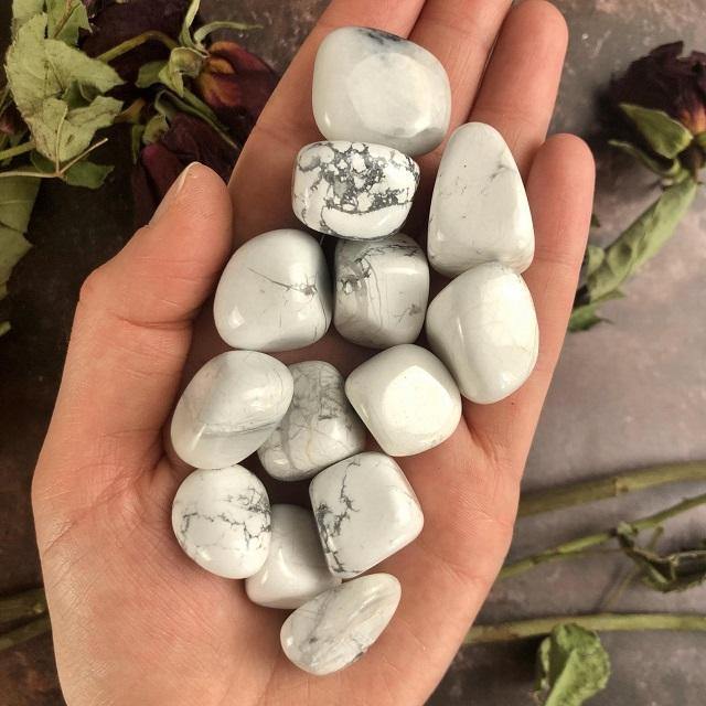Howlite Tumbled 1-2in(2.5-5cm) Wholesale