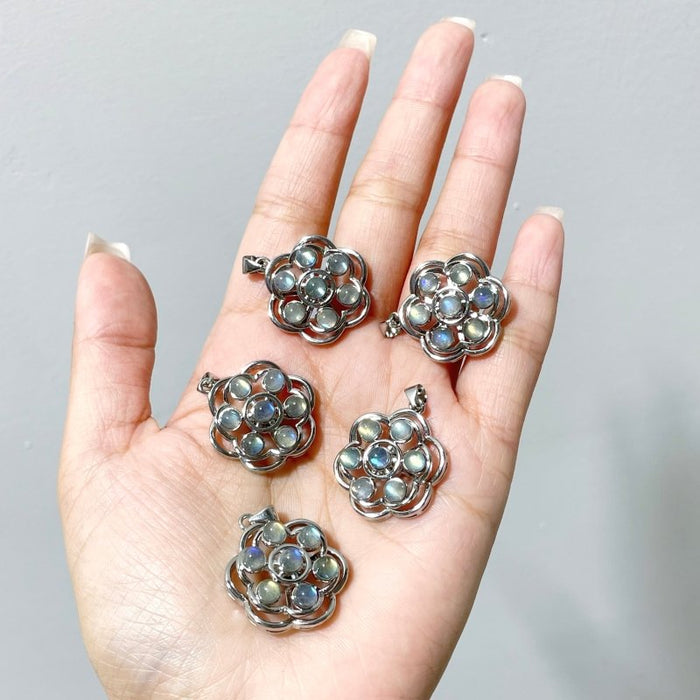 Labradorite Flower Shape Rotatable Pendant Wholesale